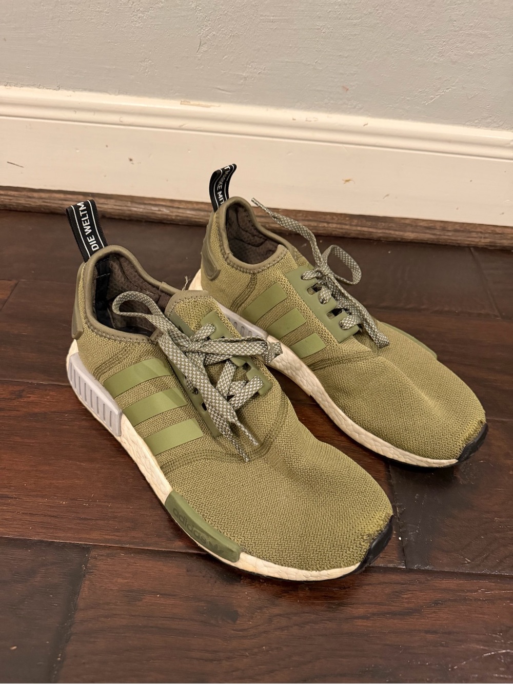 Adidas NMD_R1 Olive Green Boost Sneakers Men’s 9 EU 42 2/3 BB2790